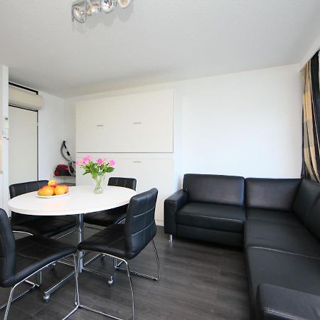 Studio Studio Met Garage By Interhome Bredene Dış mekan fotoğraf